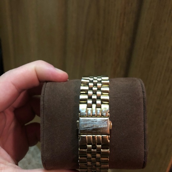 Michael Kors MK8281 Lexington Chronograph Watch - Picture 3 of 3